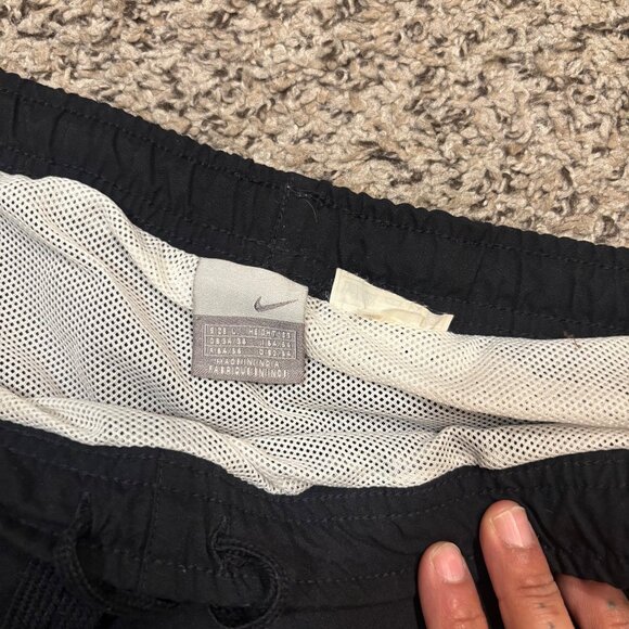 Vintage Nike Mens Black swim shorts W/ White Trim & Drawstring Elastic Waist L - Picture 3 of 5